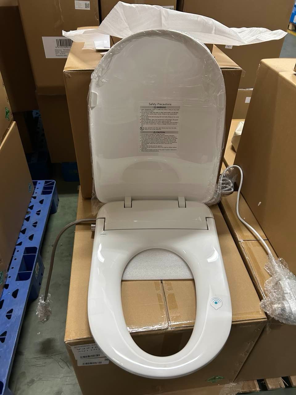 AQUATIZ D-Shape Smart Heated Bidet Toilet Seat AQ1101